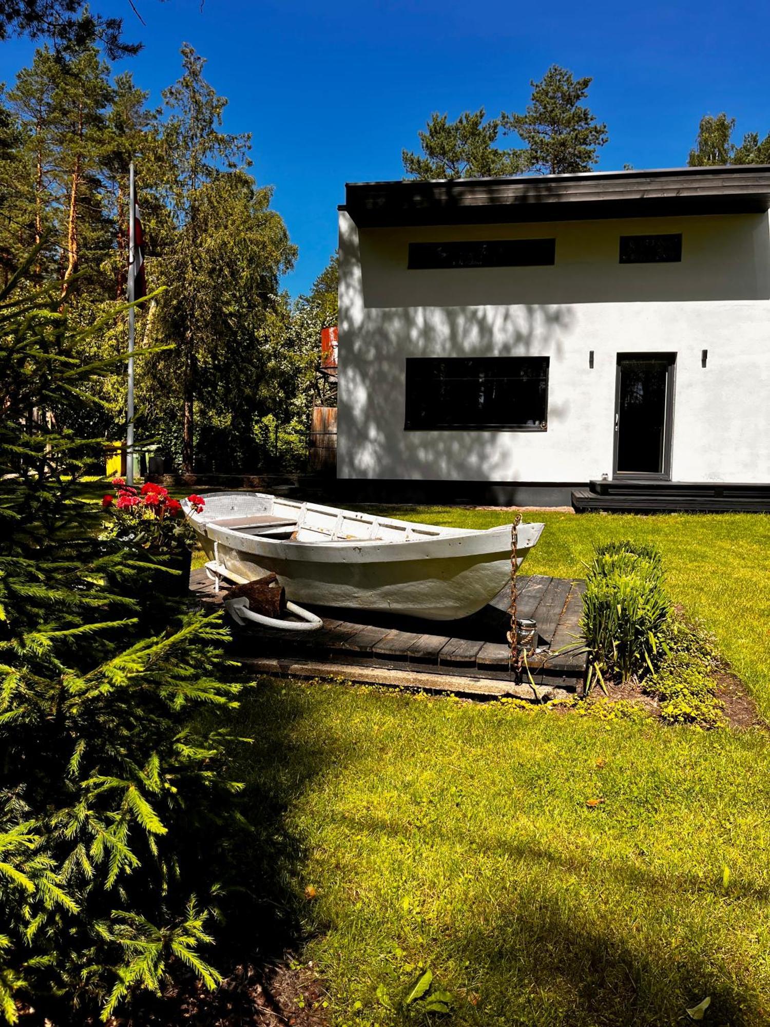 - Close To The Sea And * Gauja (Carnikava)